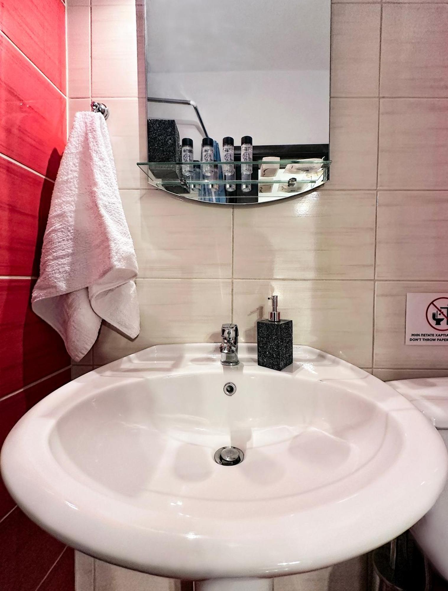 Central & Riverfront Room 1 إذيسا المظهر الخارجي الصورة