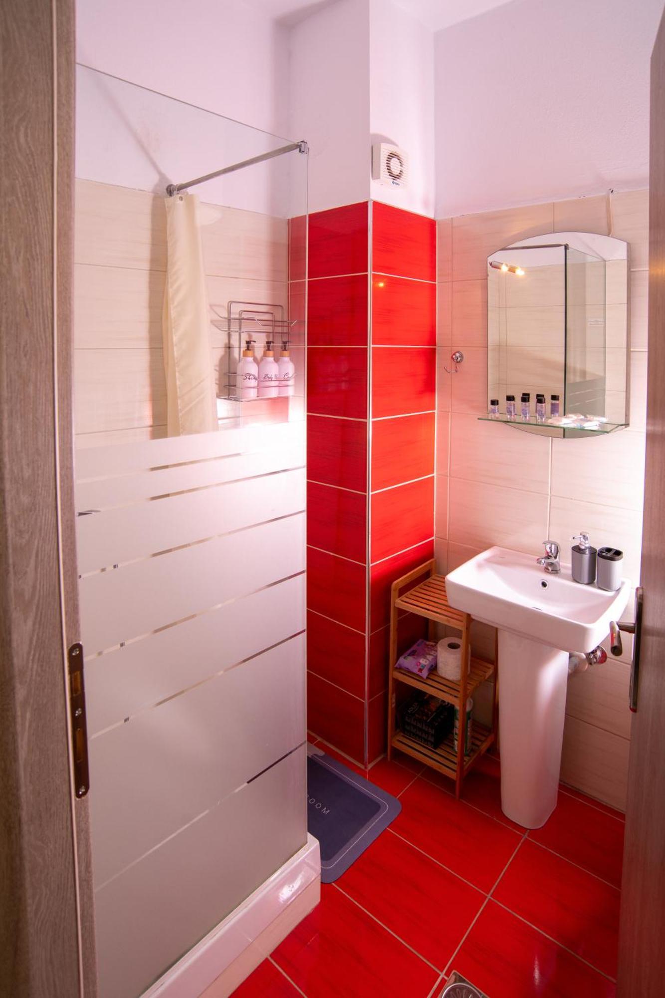Central & Riverfront Room 1 إذيسا المظهر الخارجي الصورة